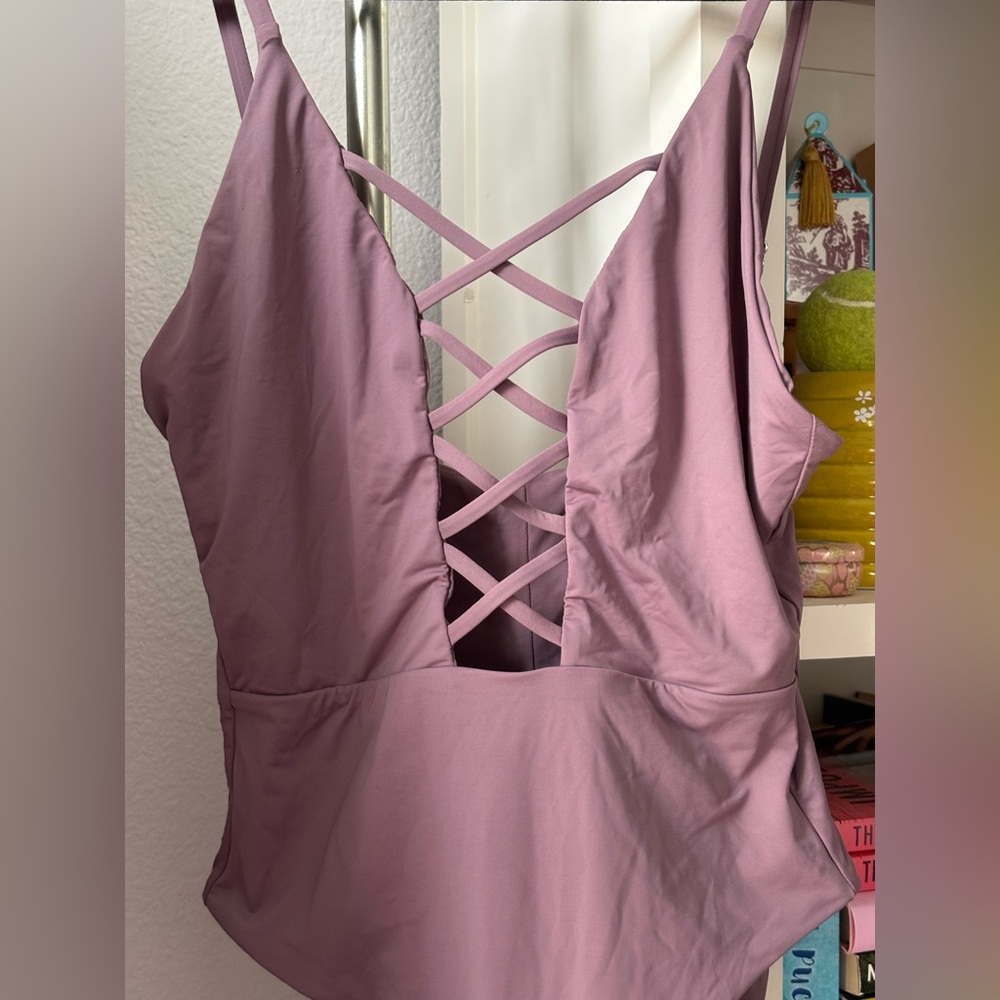 Dippin’ Daisy’s Bliss One Piece Swimsuit in mauve - Picture 5 of 10